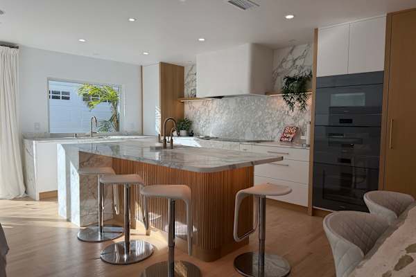 House sit in Pacific Beach, CA, US