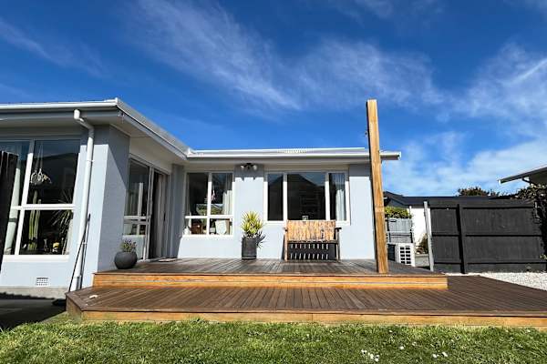 House sit in Christchurch, New Zealand