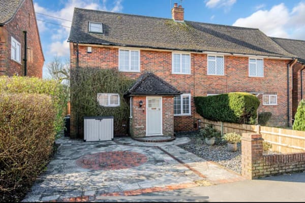 House sit in Walton on the Hill, United Kingdom