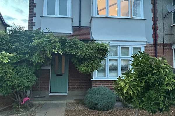 House sit in Kingston upon Thames, United Kingdom