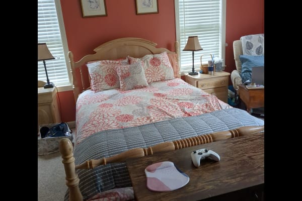 House sit in Buzzards Bay, MA, US