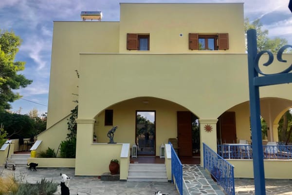 House sit in Aegina, Greece