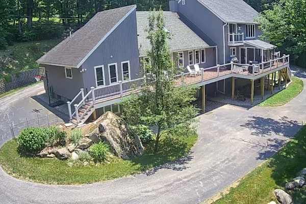 House sit in Amherst, NH, US
