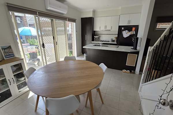 House sit in Melbourne, VIC, Australia