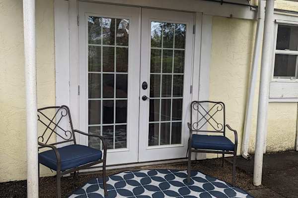 House sit in Courtenay, BC, Canada