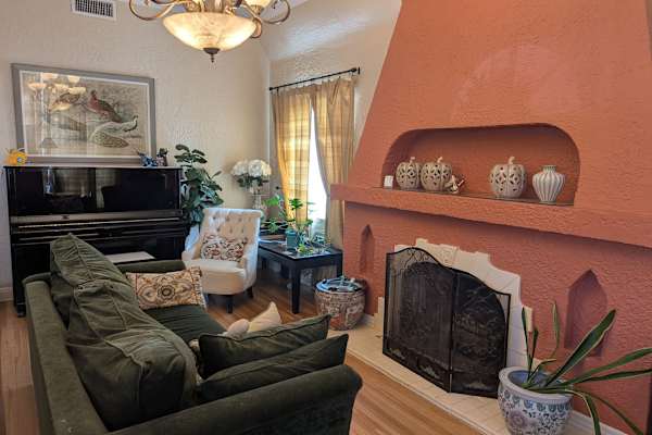 House sit in Glendale, CA, US