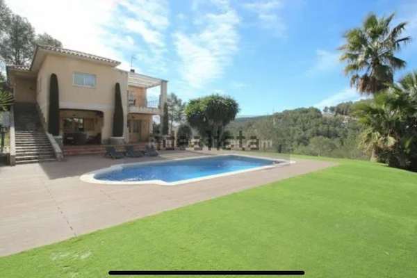 House sit in Sant Pere de Ribes, Spain
