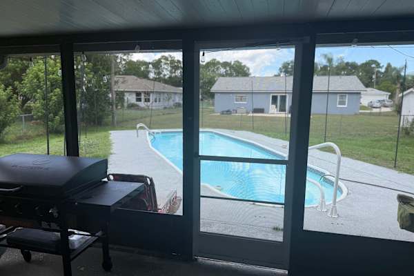 House sit in Palm Bay, FL, US