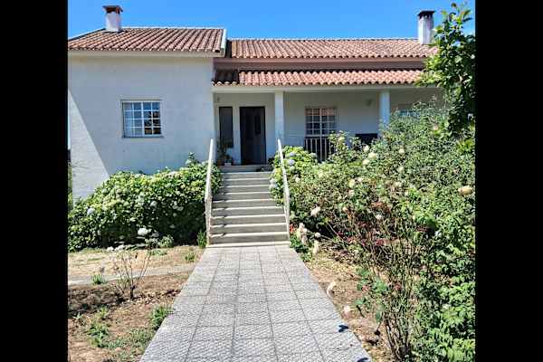 House sit in Coja, Portugal