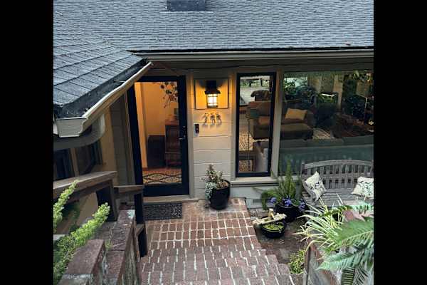 House sit in Mill Valley, CA, US