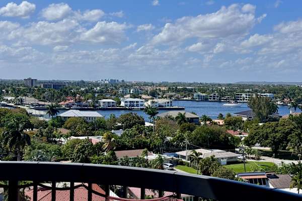 House sit in Pompano Beach, FL, US