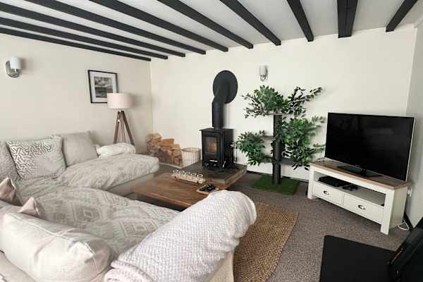 House sit in Claverdon, United Kingdom