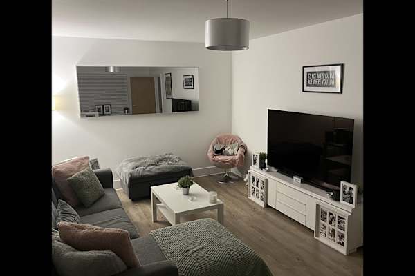 House sit in Gravesend, United Kingdom