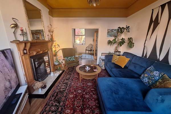 House sit in Cardiff, United Kingdom