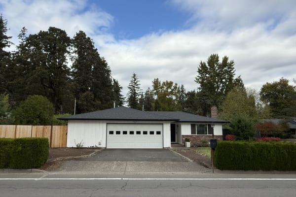 House sit in Lake Oswego, OR, US