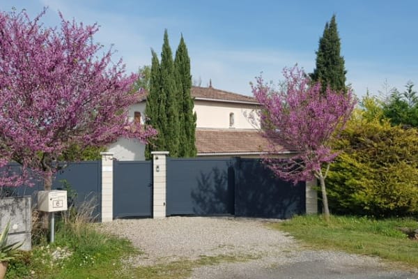 House sit in Lauzun, France