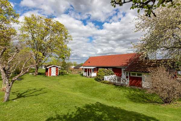 House sit in Skultorp, Sweden