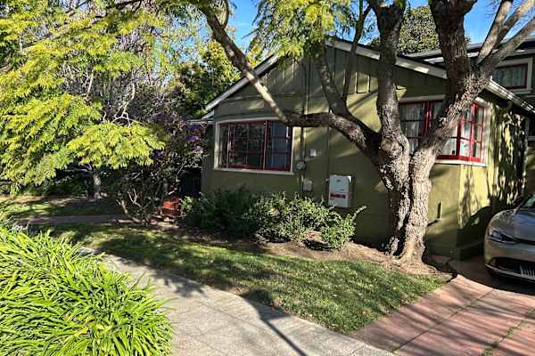 House sit in Oakland, CA, US