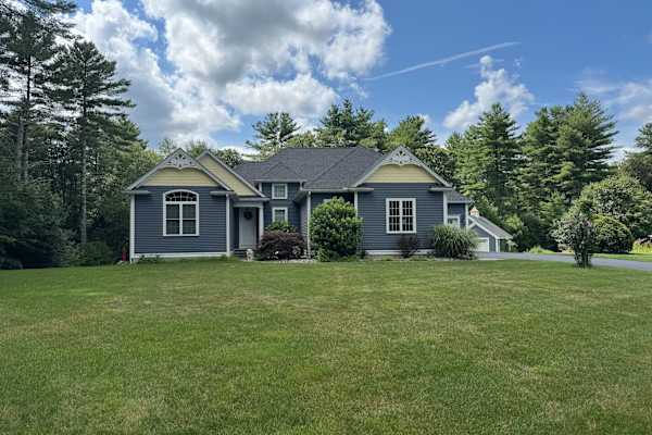 House sit in Upton, MA, US