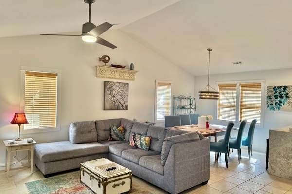 House sit in Kitty Hawk, NC, US