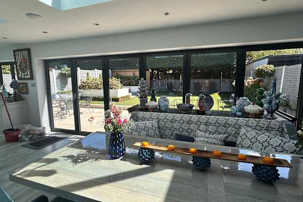 House sit in Chigwell, United Kingdom