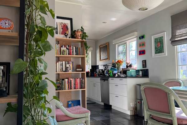 House sit in Los Feliz, CA, US