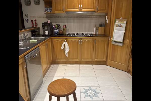 House sit in Drouin, VIC, Australia