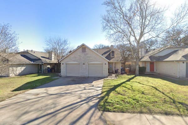 House sit in Austin, TX, US