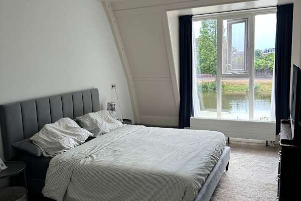 House sit in Ypenburg, Netherlands
