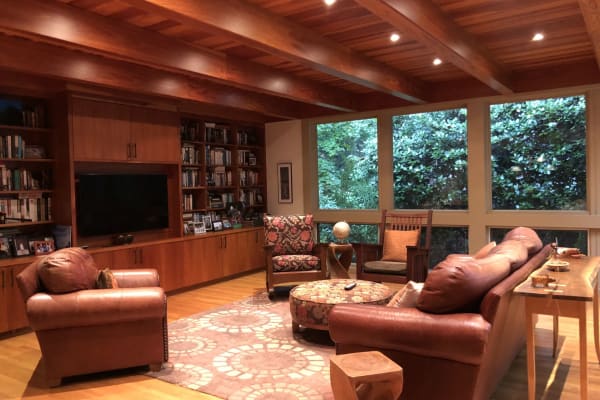 House sit in Bethesda, MD, US