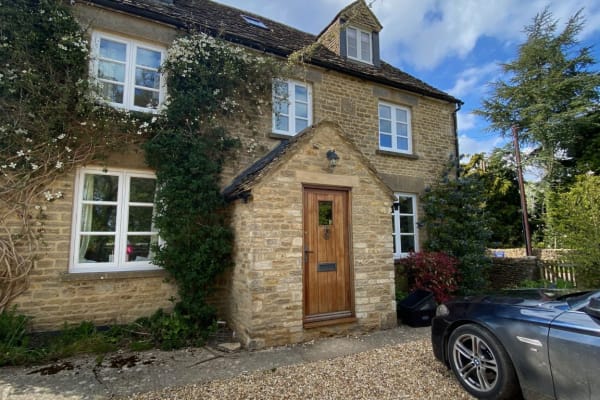 House sit in Cirencester, United Kingdom