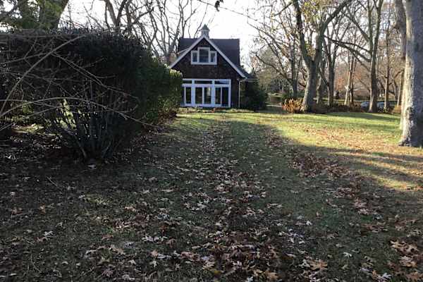House sit in New Suffolk, NY, US