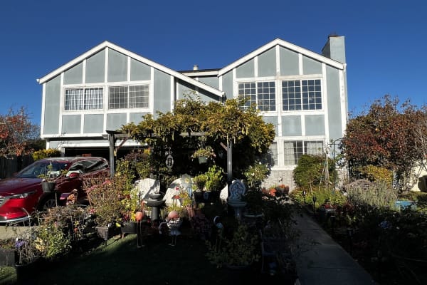 House sit in Half Moon Bay, CA, US