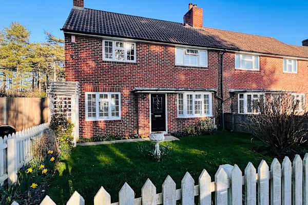 House sit in Ferndown, United Kingdom