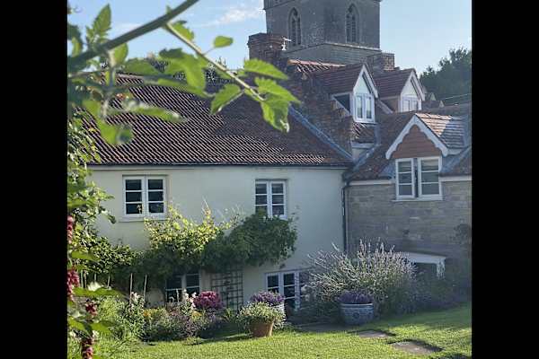 House sit in Glastonbury, United Kingdom