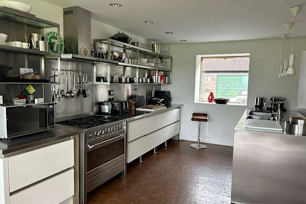 House sit in Leek, United Kingdom