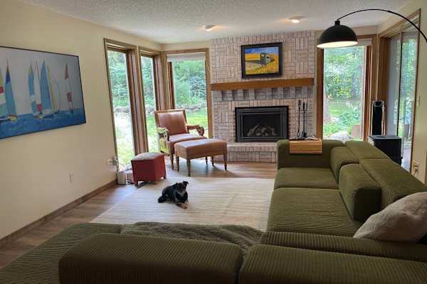 House sit in Wayzata, MN, US