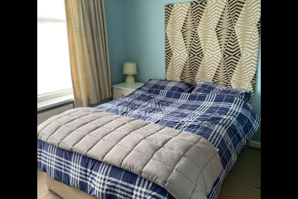 House sit in Leeds, United Kingdom