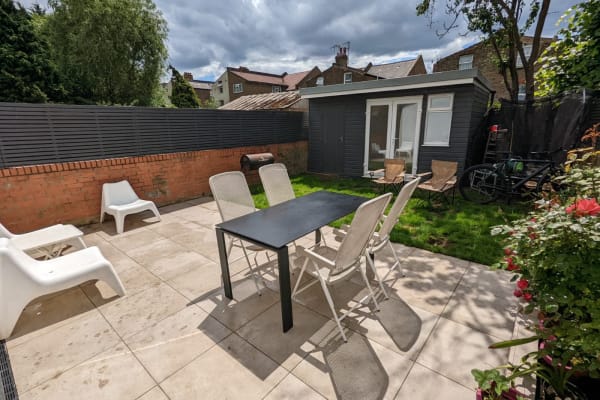 House sit in London, United Kingdom