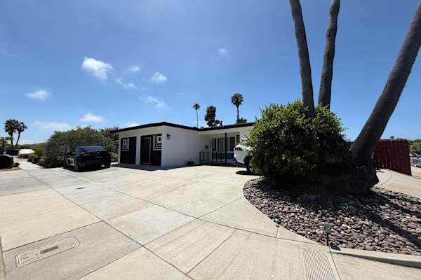House sit in San Diego, CA, US