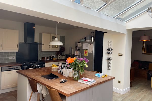 House sit in Hambrook, United Kingdom