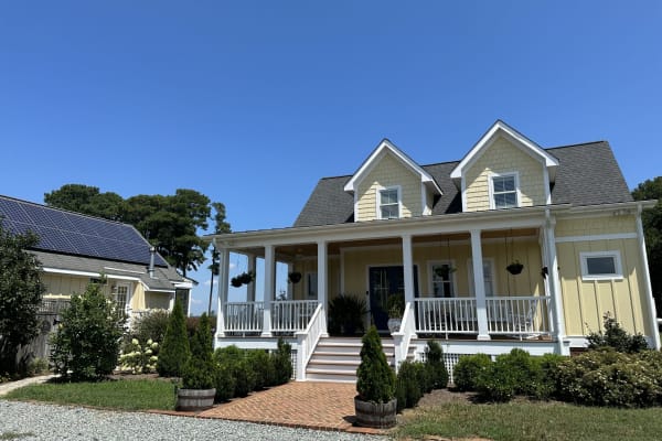 House sit in Tappahannock, VA, US