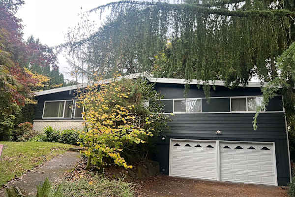 House sit in Bellevue, WA, US