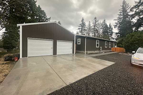 House sit in Washougal, WA, US