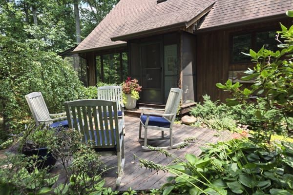 House sit in Weaverville, NC, US