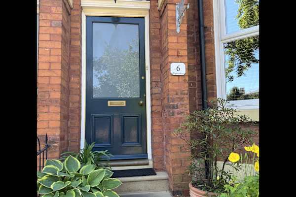 House sit in Stretford, United Kingdom