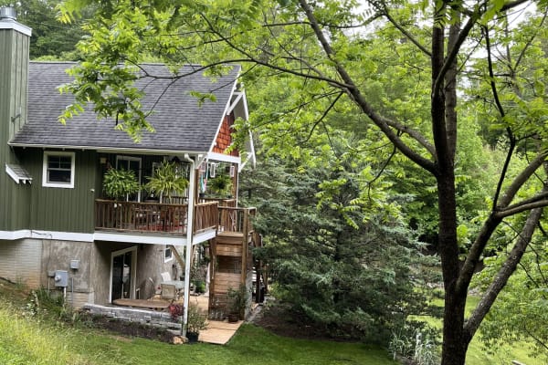 House sit in Weaverville, NC, US