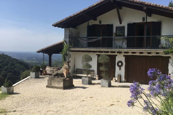 House sit in Elizondo, Spain