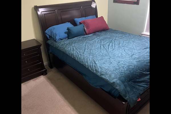 House sit in Kansas City, MO, US