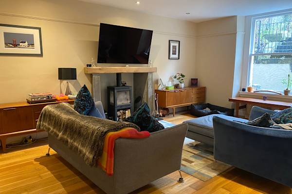 House sit in Glasgow, United Kingdom